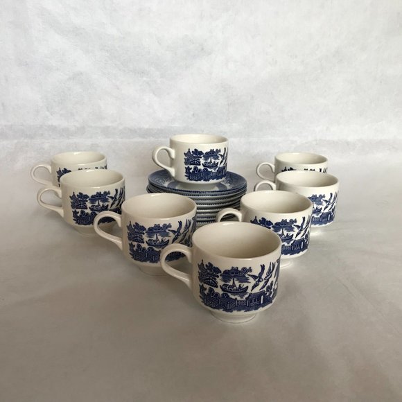 Vintage Blue Willow Bone China Churchill England Cups & Saucers Set - Picture 4 of 13